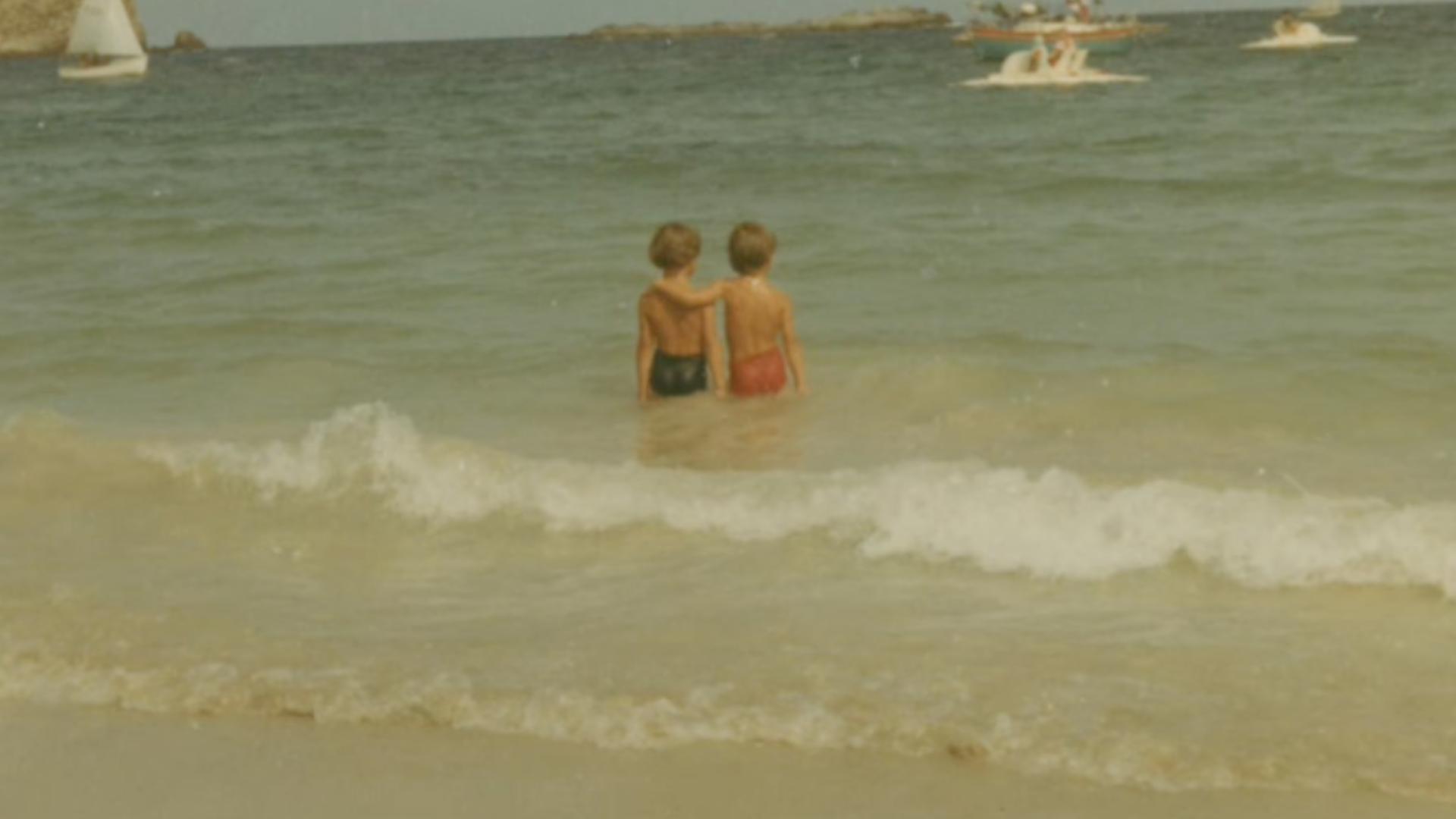 Man loses your memory in the accident and loses the dark secret: 