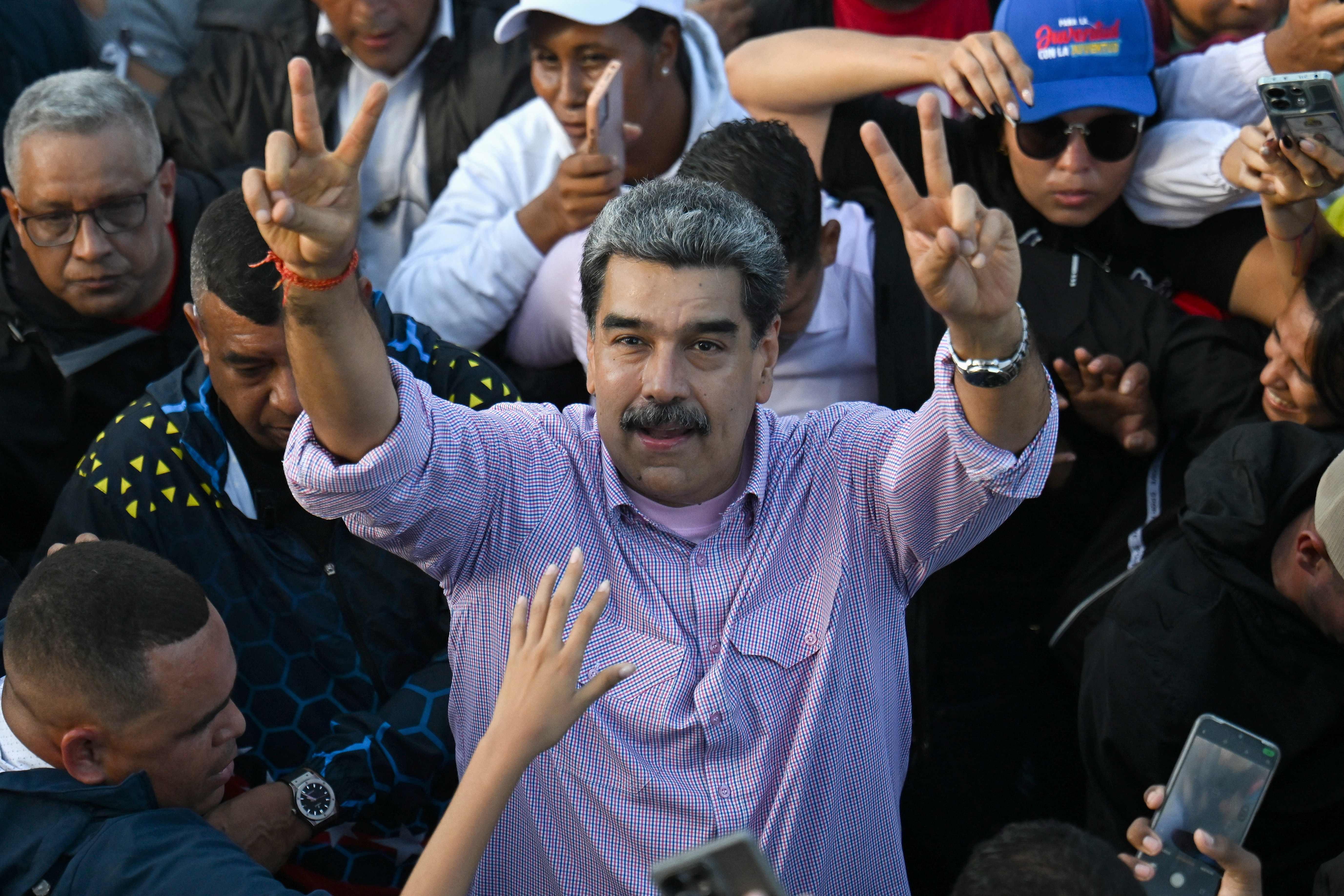 É possível negociar a saída de Maduro?