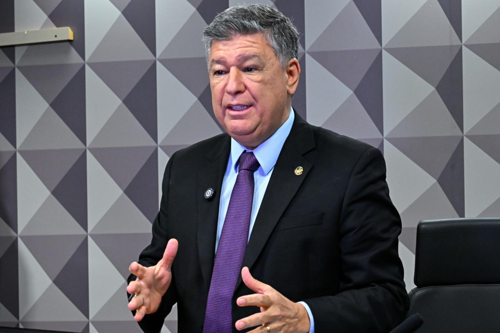 Na CPI VIOTES resenha vocaro de Leila Pereira