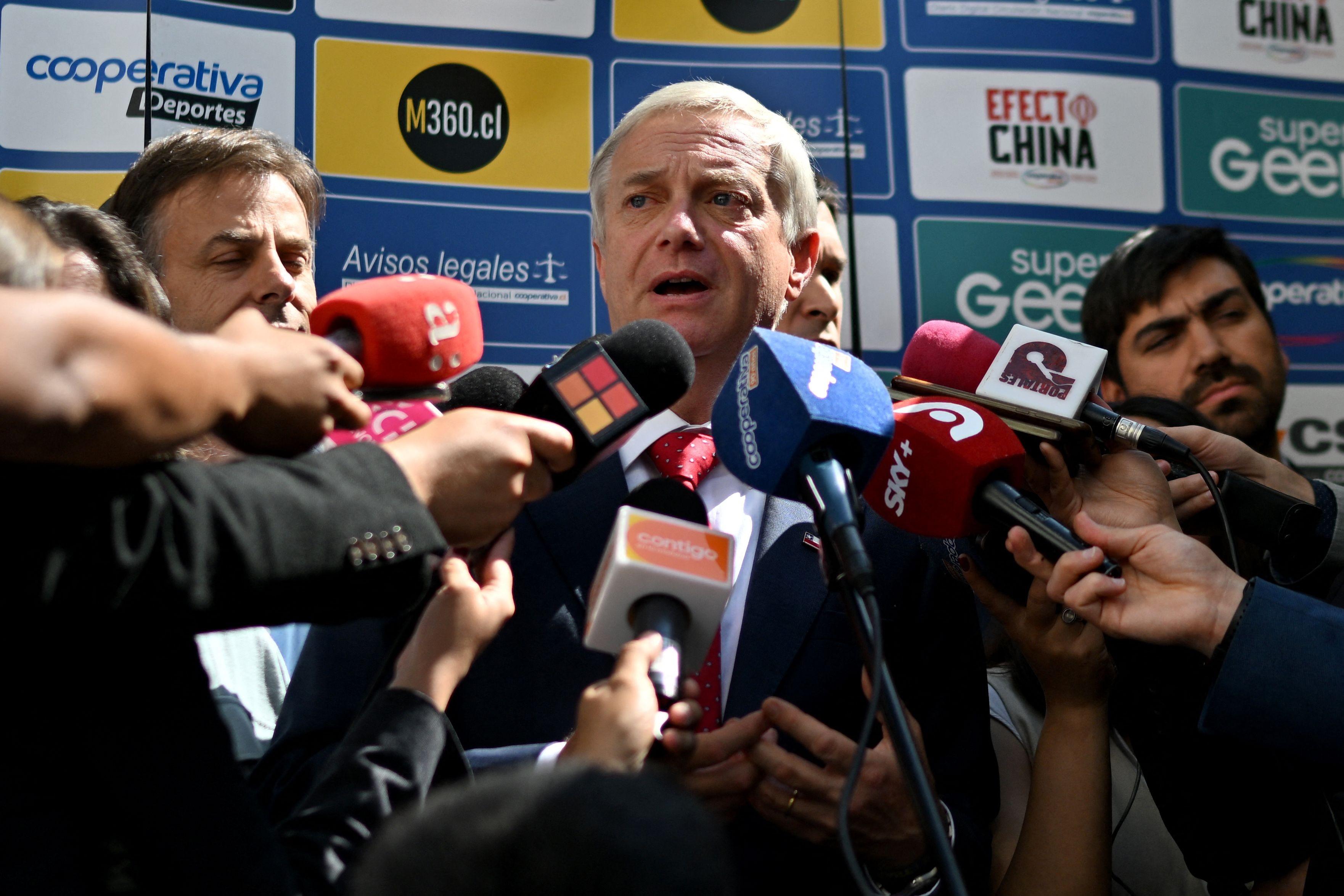 Peru declarou estado de emergência e militarizou a fronteira com o Chile