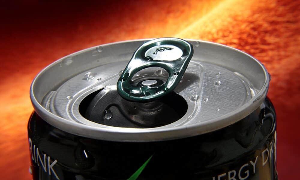 Você bebe muitos energéticos?Isso pode destruir seu coração e mente