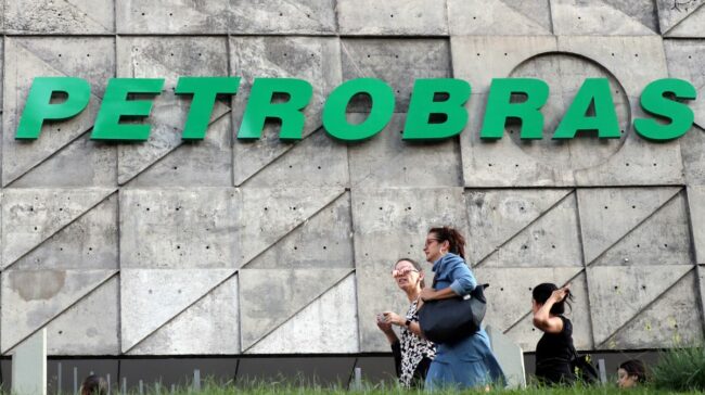 Em carta aos sindicatos, a Petrobras confirma 1 caso de coronavírus